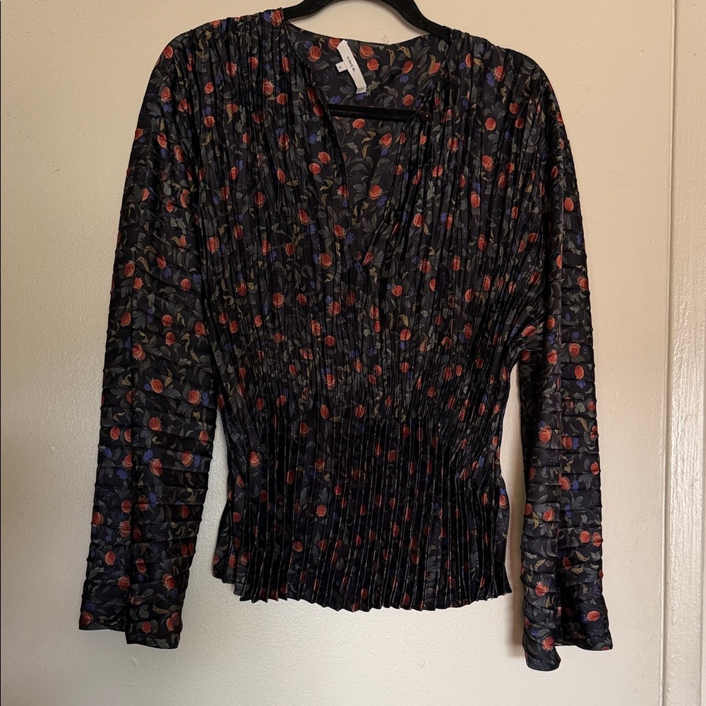 Vince Black M Pleated Long-Sleeve Top with Red & Blue Floral Print